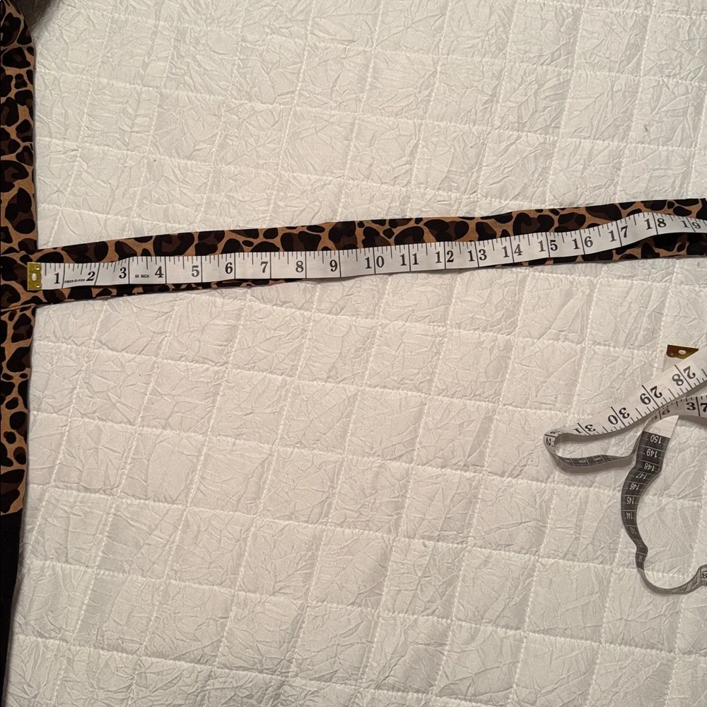 Handmade Apron. Very cute. Photos of front and Back.